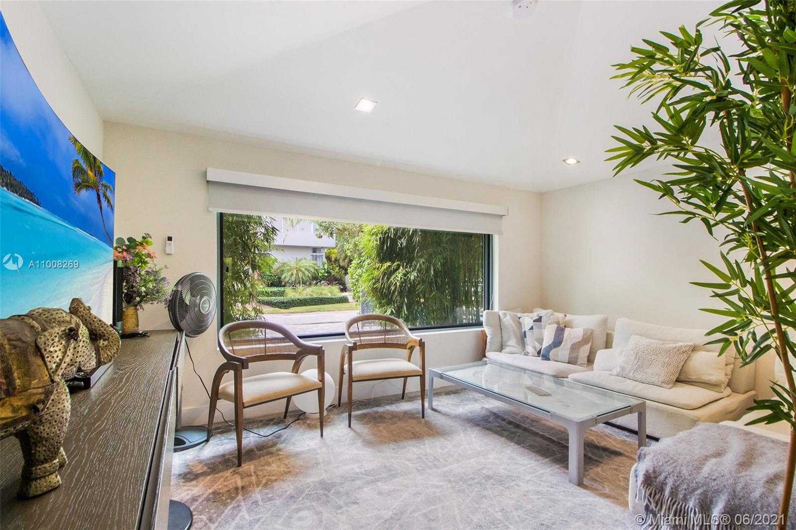 Small Image of 635 CURTISWOOD DR, Key Biscayne Number 8