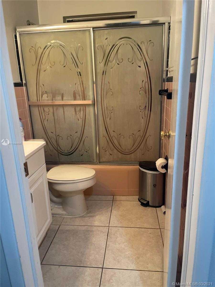 Small Image of 2111 NORTH 57TH TER, Hollywood Number 3
