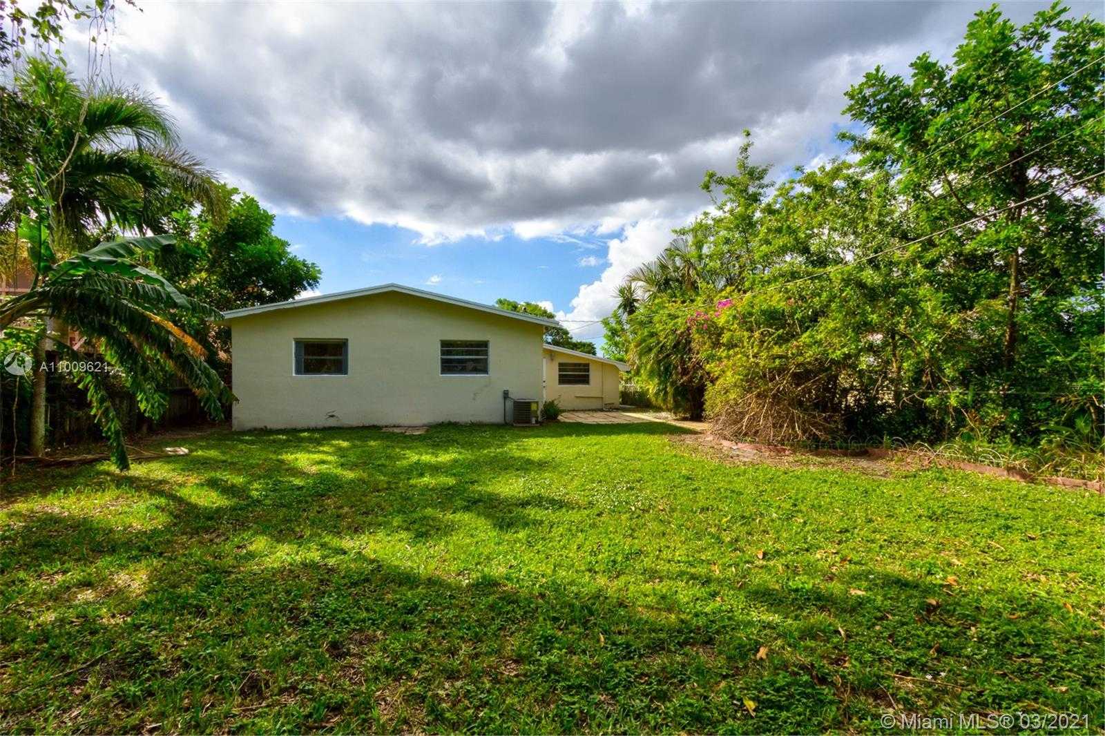 Small Image of 401 SOUTH WEST 68TH AVE #N/A, Pembroke Pines Number 17