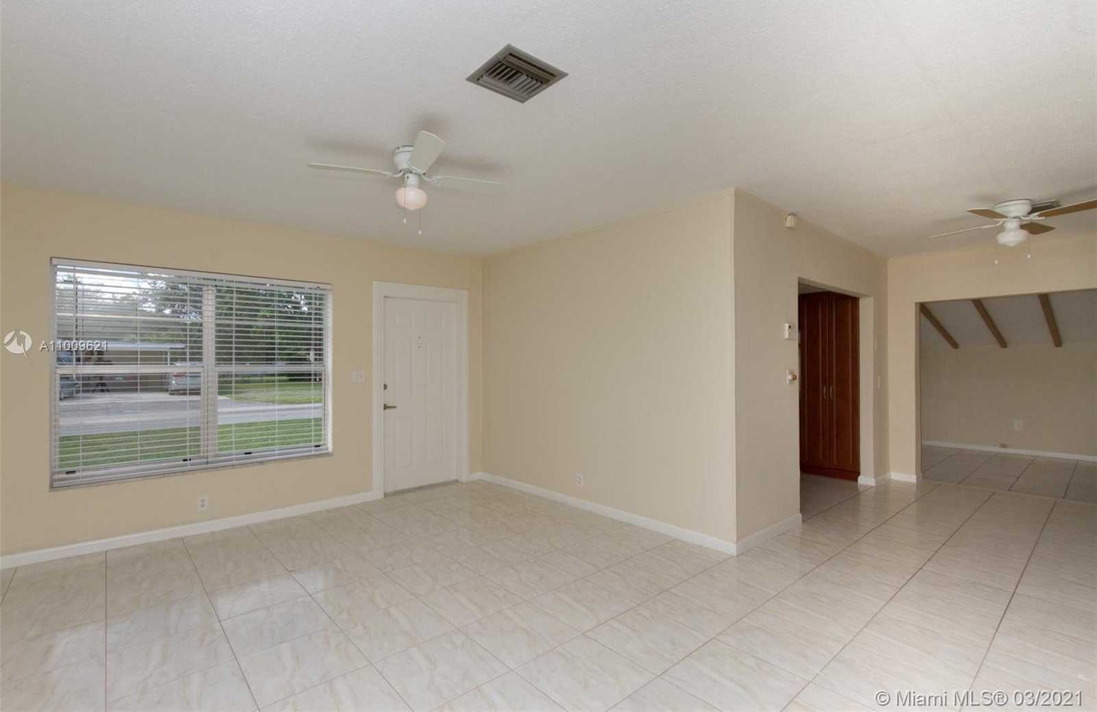 Small Image of 401 SOUTH WEST 68TH AVE #N/A, Pembroke Pines Number 2
