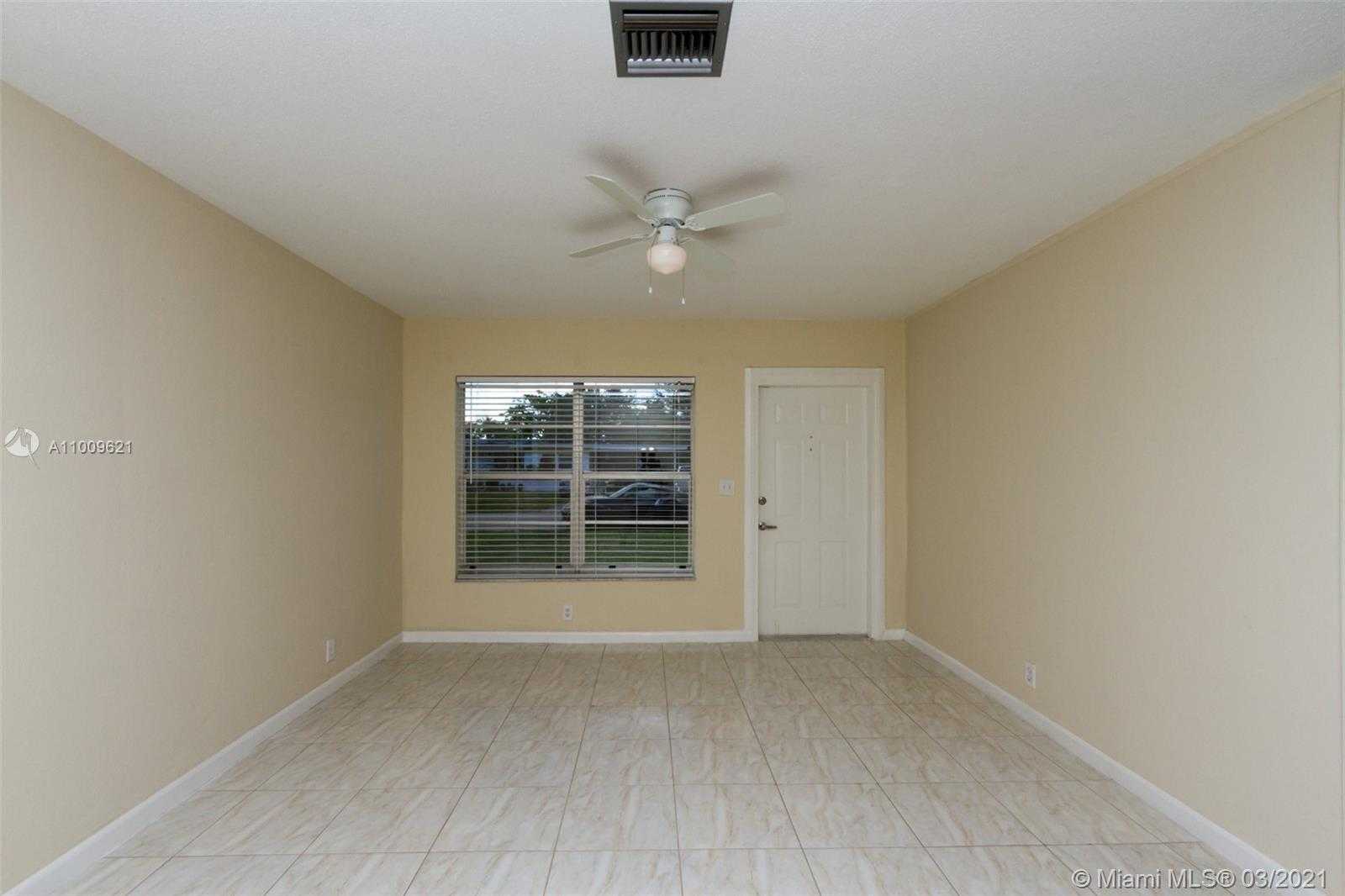 Small Image of 401 SOUTH WEST 68TH AVE #N/A, Pembroke Pines Number 3