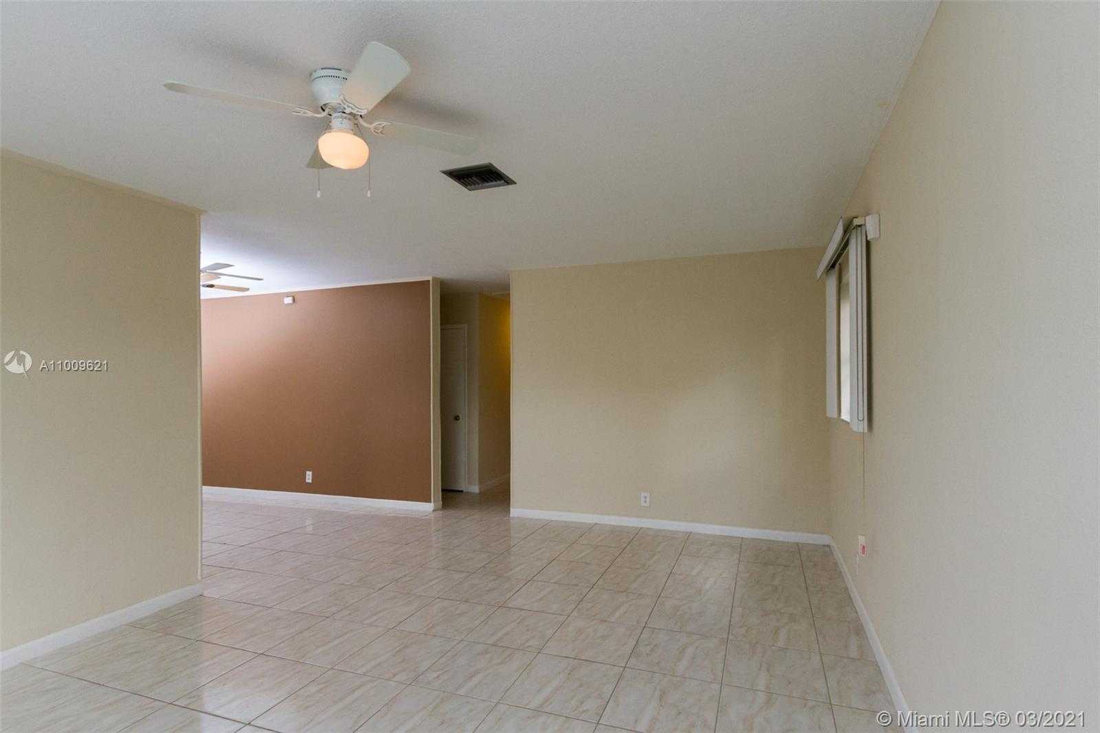 Small Image of 401 SOUTH WEST 68TH AVE #N/A, Pembroke Pines Number 4