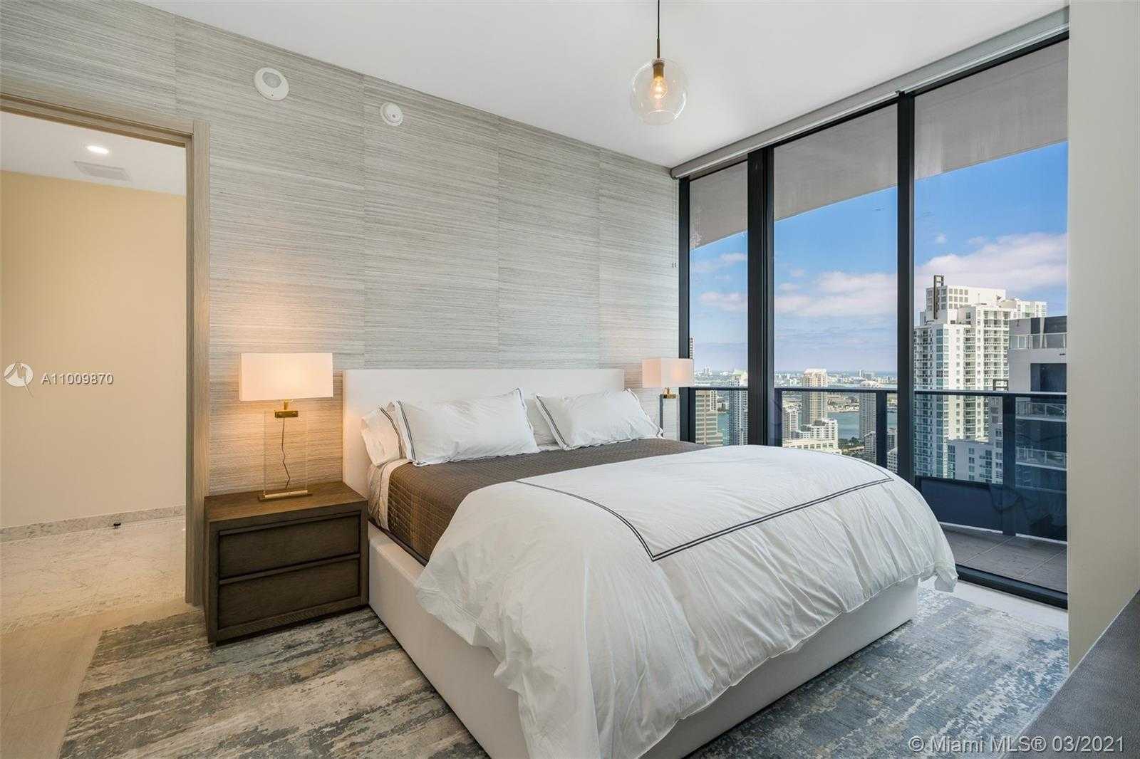 Small Image of 1000 BRICKELL PLZ #PH5005, Miami Number 3
