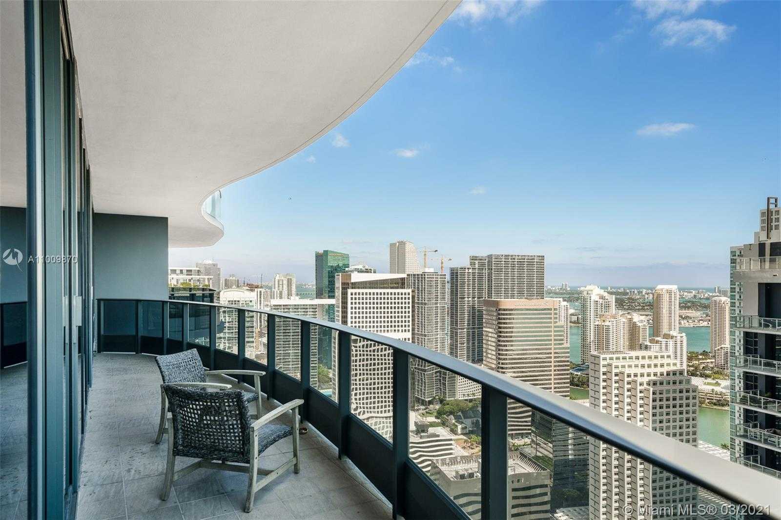 Small Image of 1000 BRICKELL PLZ #PH5005, Miami Number 4