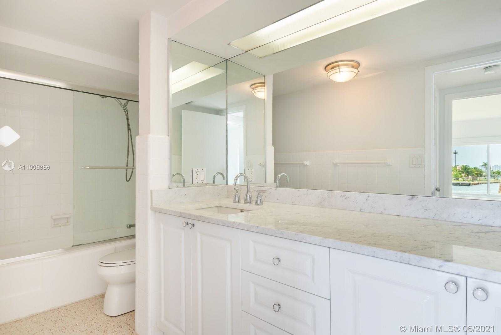 Small Image of 286 BAL BAY DR #2B, Bal Harbour Number 9
