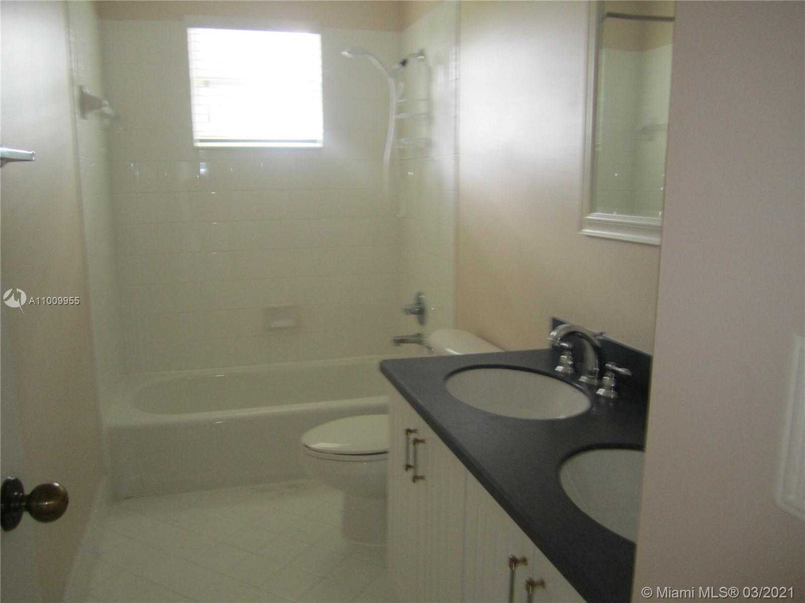 Small Image of 2531 CORDOBA BND #2531, Weston Number 13