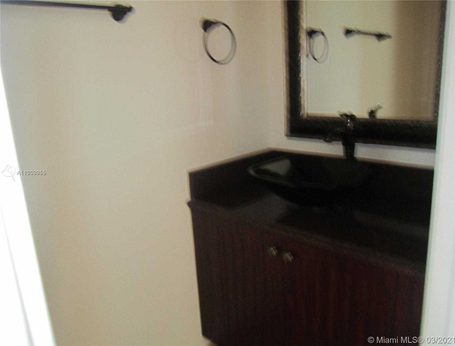Small Image of 2531 CORDOBA BND #2531, Weston Number 16