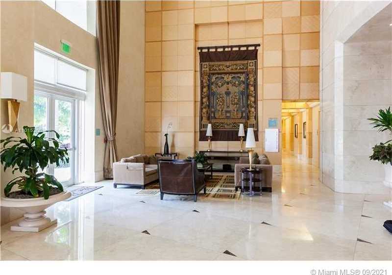 Small Image of 19400 Turnberry Way, Aventura, FL 33180, USA Number 17