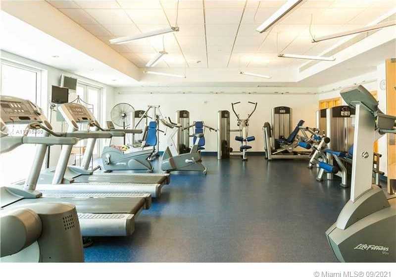 Small Image of 19400 Turnberry Way, Aventura, FL 33180, USA Number 20