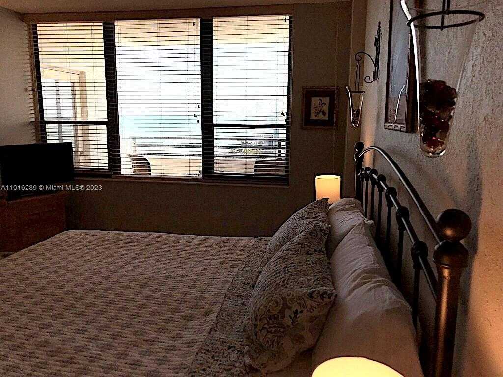 Small Image of 3505 SOUTH OCEAN DR #1115, Hollywood Number 7