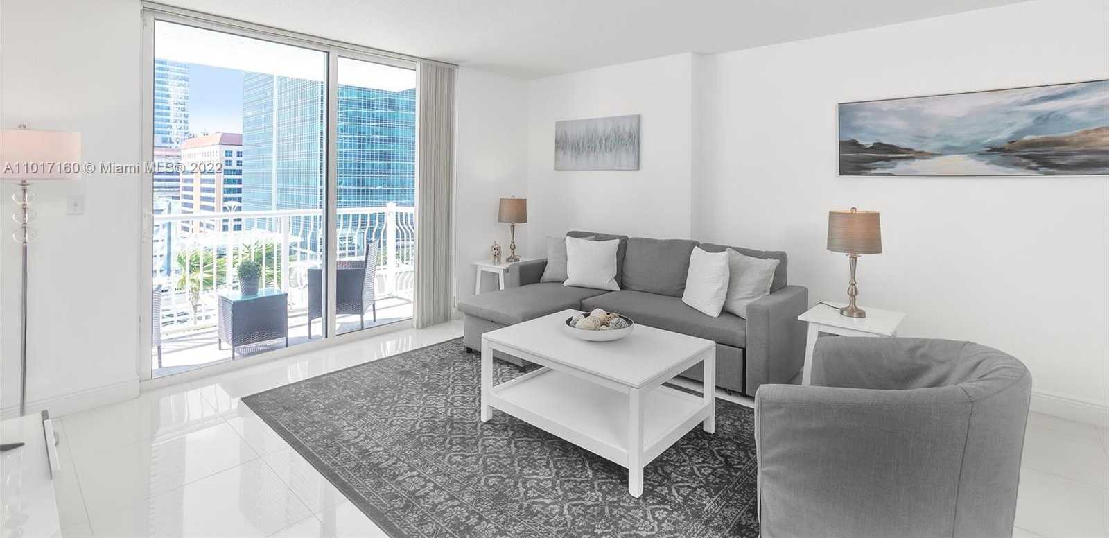 Small Image of 1200 BRICKELL BAY DR #1521, Miami Number 6