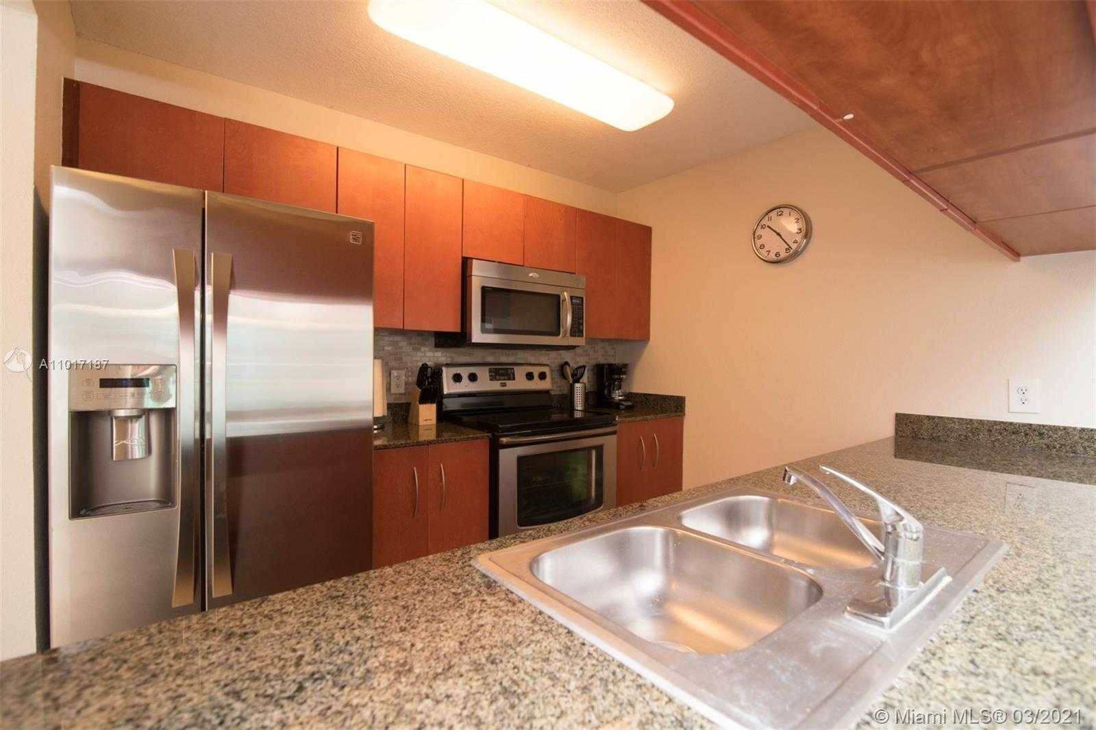 Small Image of 1200 BRICKELL BAY DR #4018, Miami Number 11