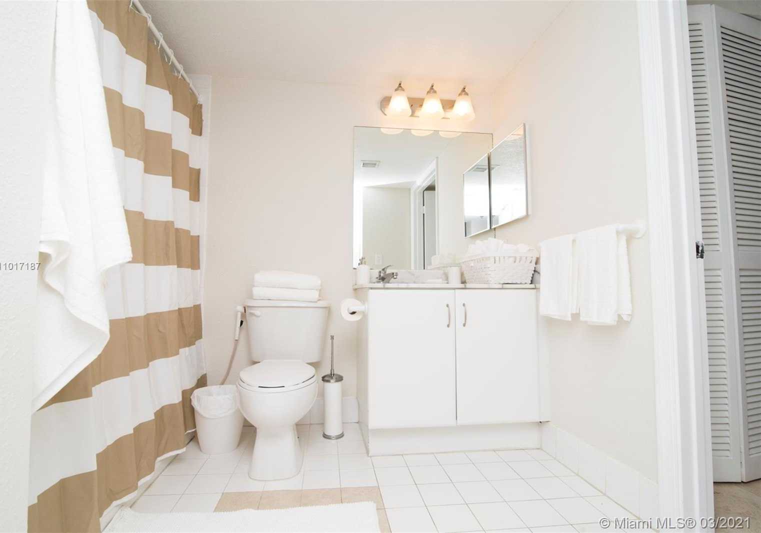 Small Image of 1200 BRICKELL BAY DR #4018, Miami Number 18