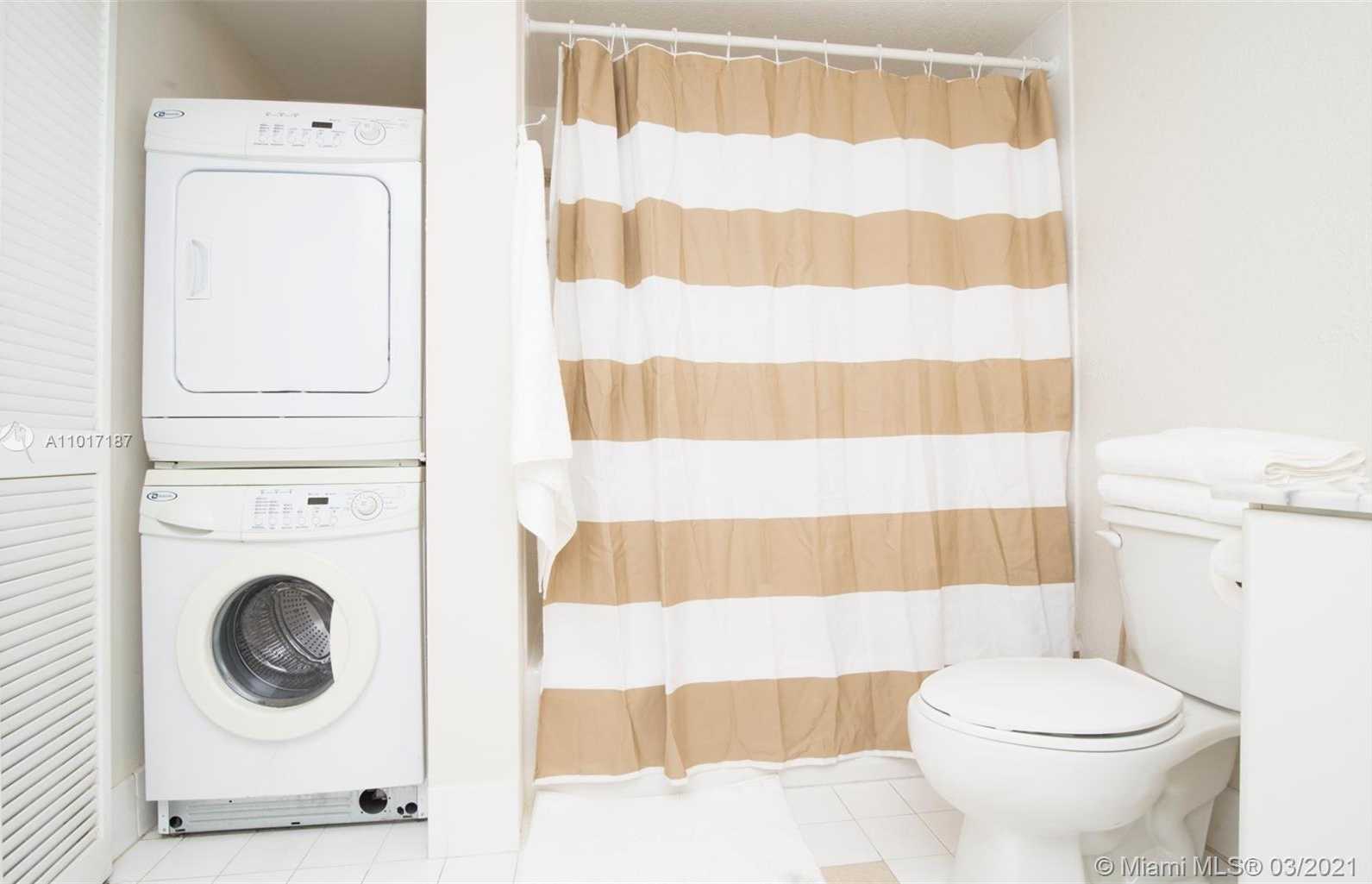 Small Image of 1200 BRICKELL BAY DR #4018, Miami Number 19