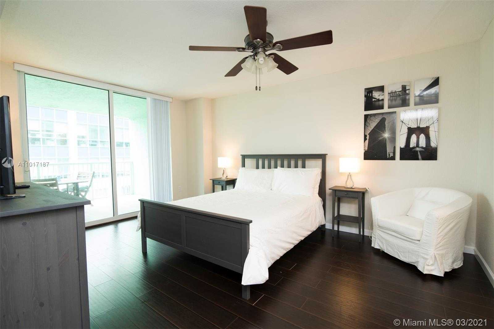 Small Image of 1200 BRICKELL BAY DR #4018, Miami Number 2