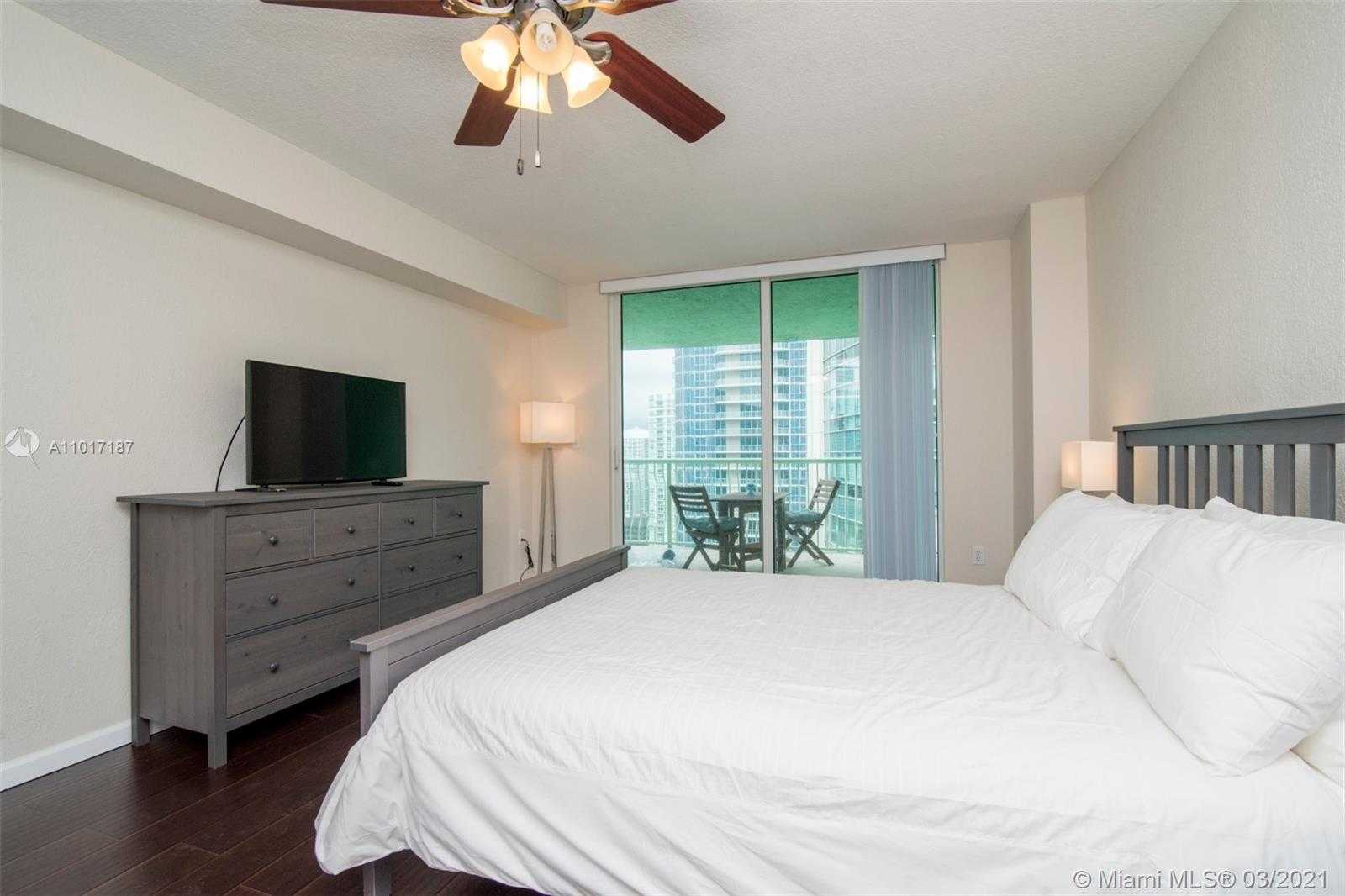 Small Image of 1200 BRICKELL BAY DR #4018, Miami Number 6