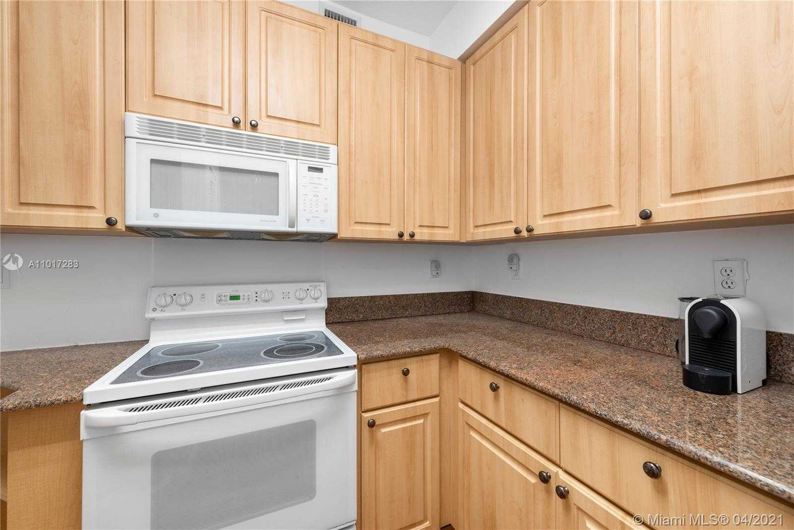 Small Image of 1 CENTURY LN #209, Miami Beach Number 9