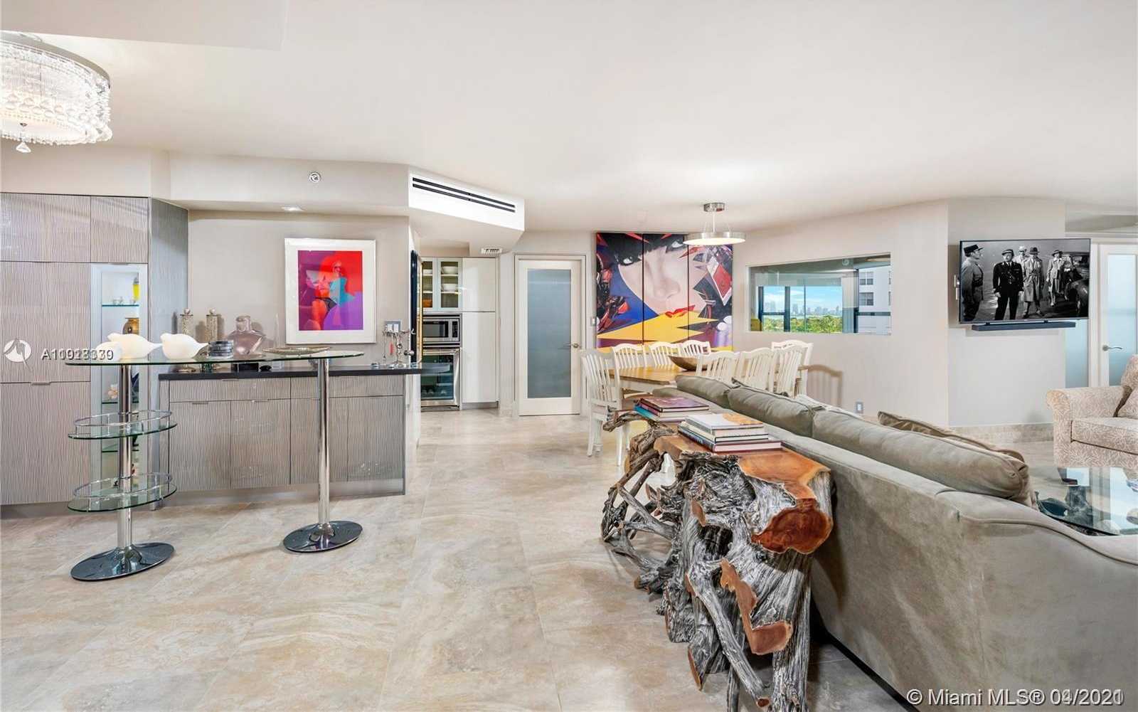 Small Image of 5225 COLLINS AVE #1221, Miami Beach Number 2
