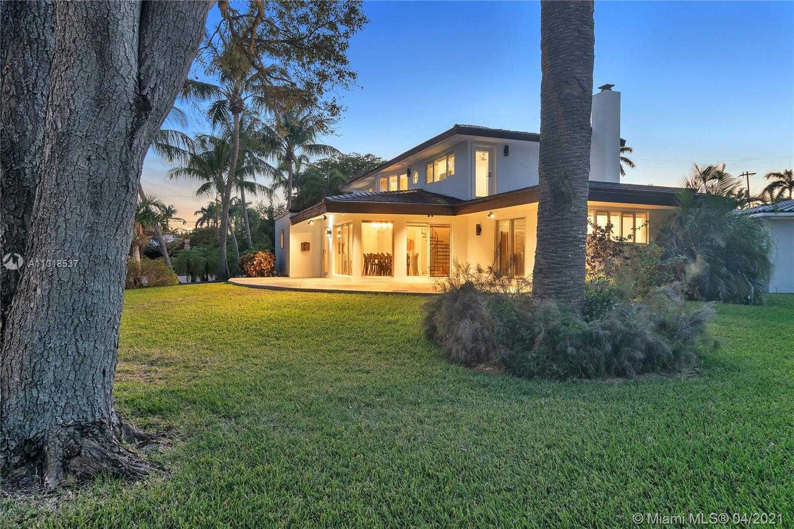 Small Image of 911 NORTH NORTHLAKE DR, Hollywood Number 37