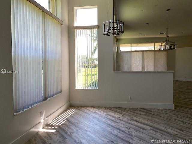 Small Image of 2504 BAY ISLE DR, Weston Number 12