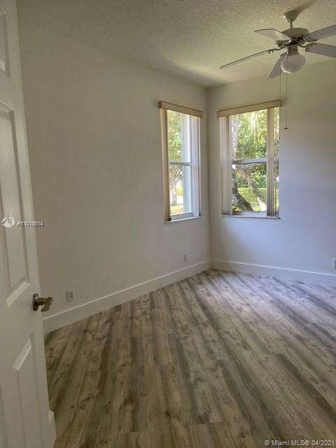 Small Image of 2504 BAY ISLE DR, Weston Number 21
