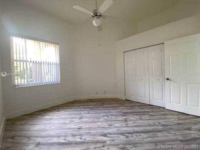 Small Image of 2504 BAY ISLE DR, Weston Number 24