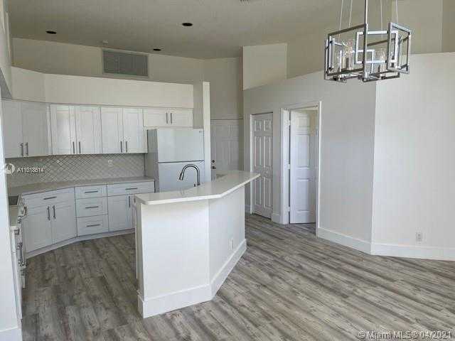 Small Image of 2504 BAY ISLE DR, Weston Number 9