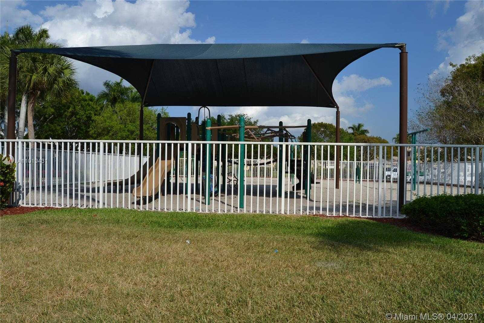 Small Image of 1947 MADEIRA DR, Weston Number 29