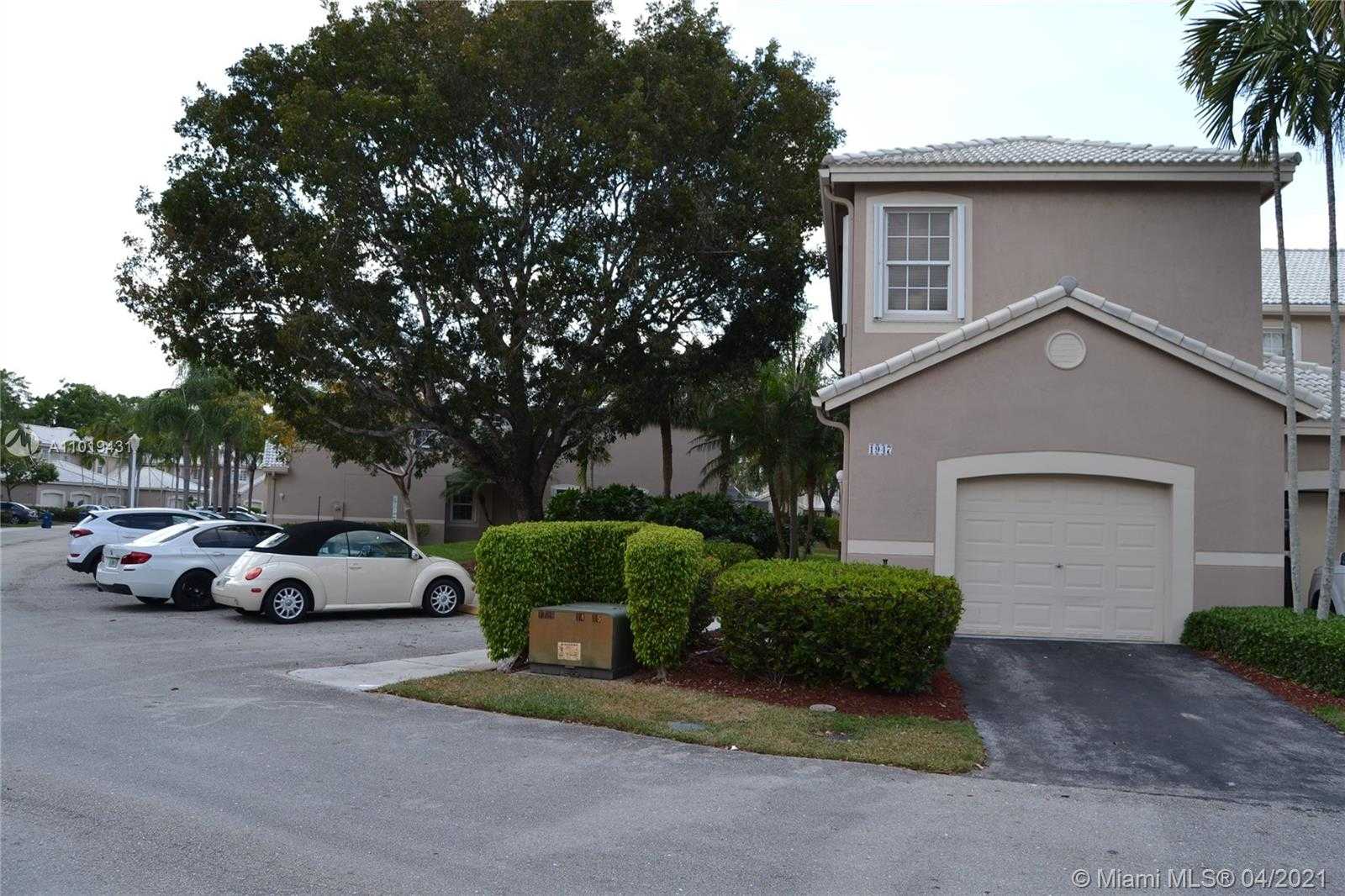 Small Image of 1947 MADEIRA DR, Weston Number 3