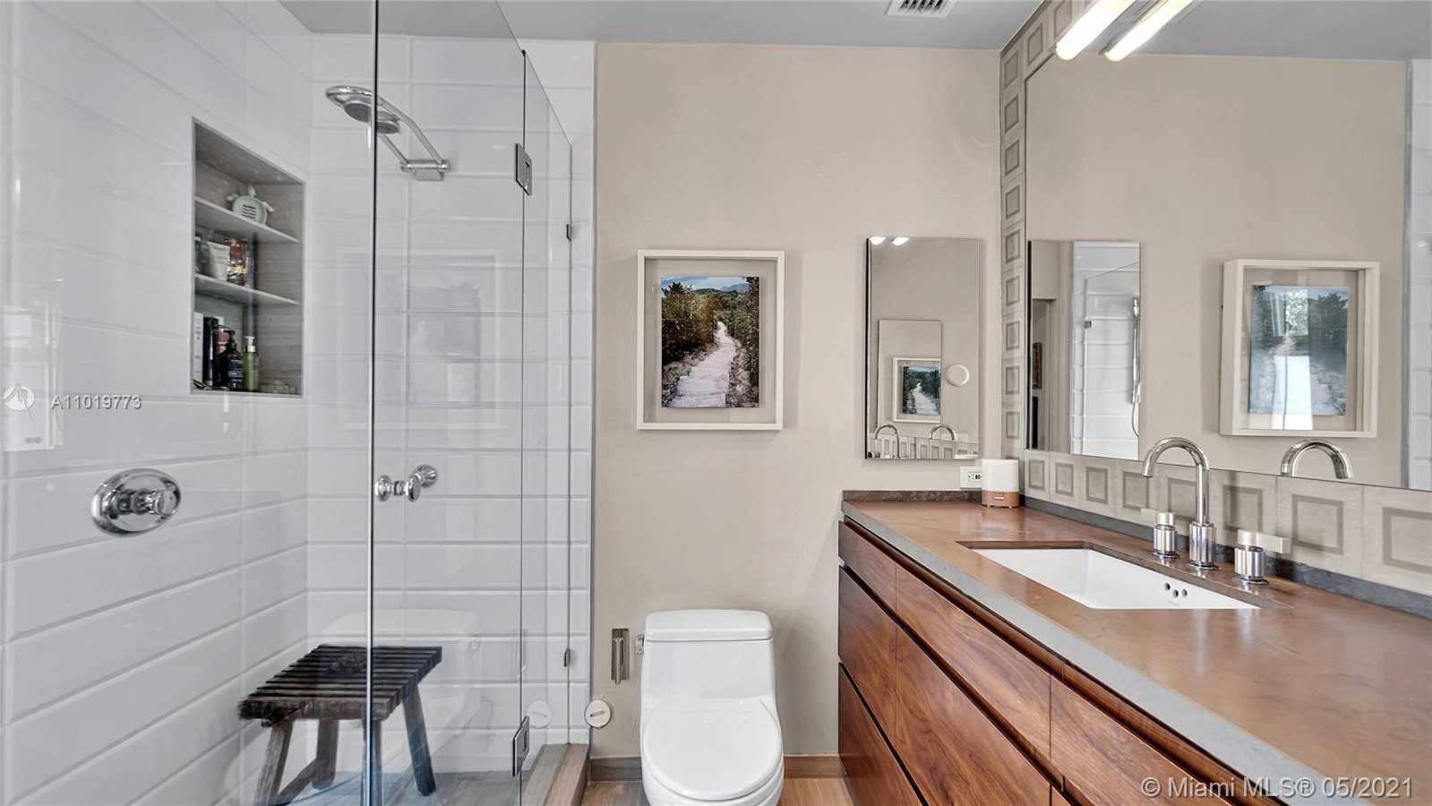 Small Image of 4 FARREY, Miami Beach Number 13