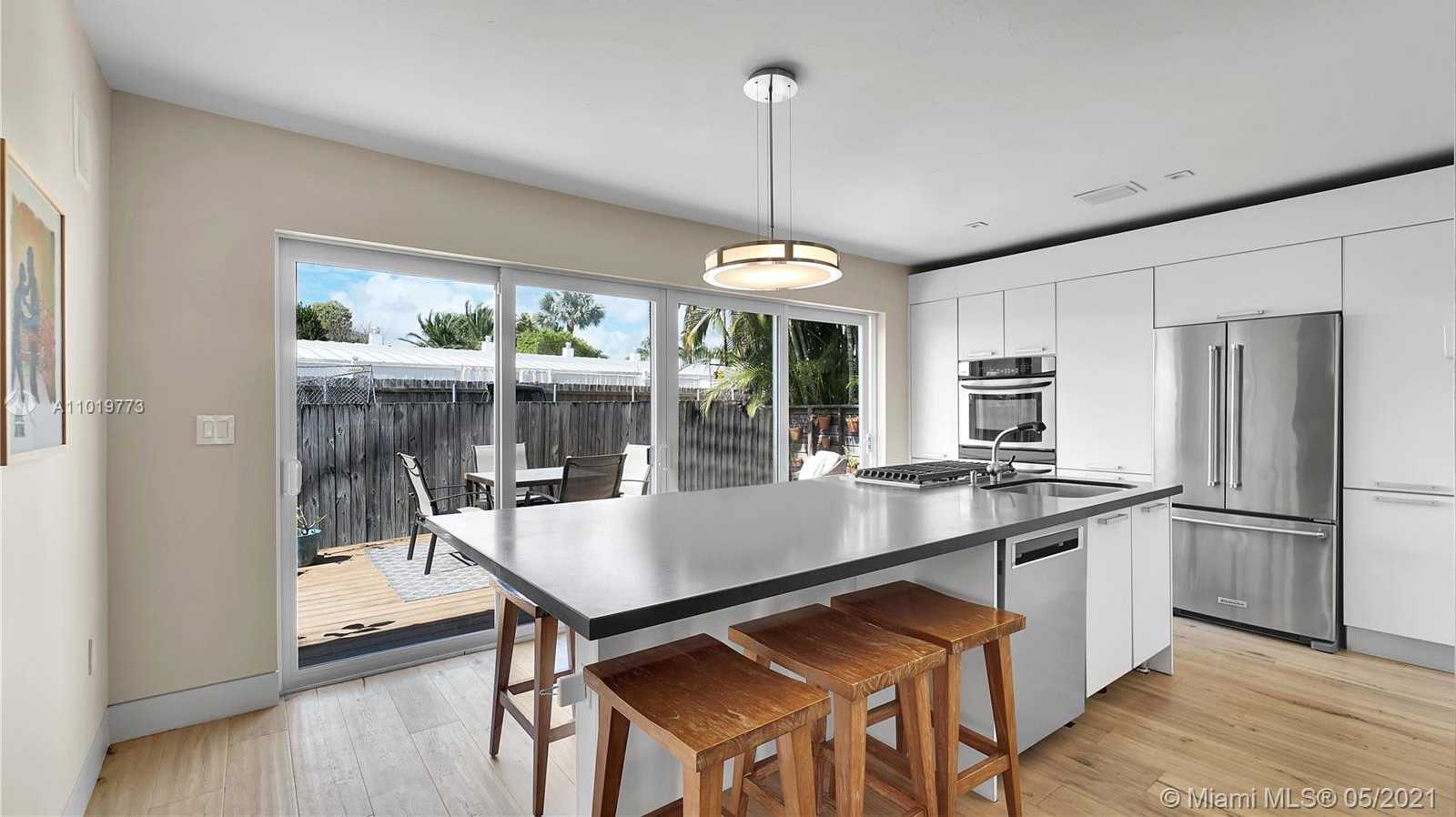 Small Image of 4 FARREY, Miami Beach Number 5