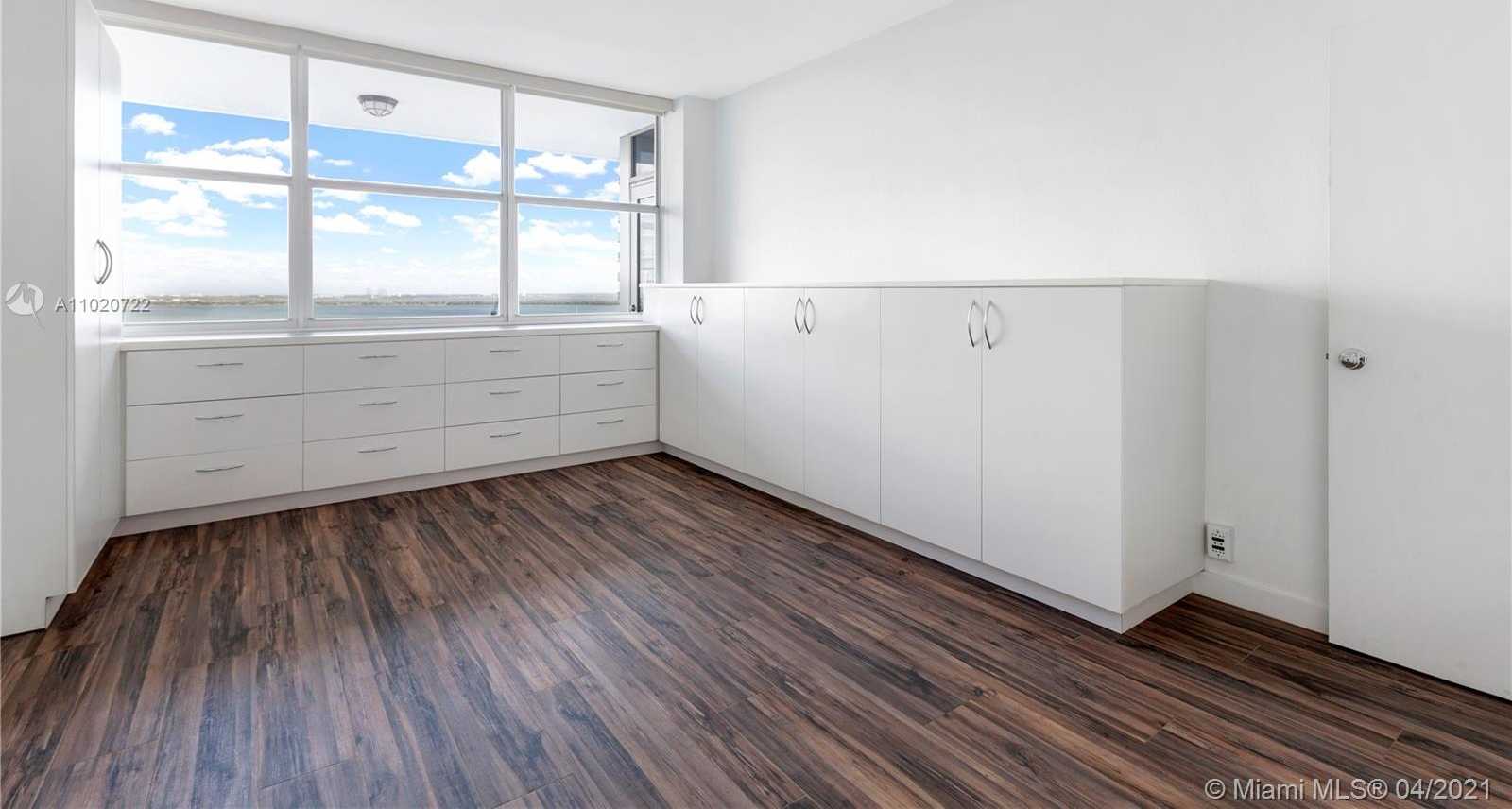 Small Image of 20 ISLAND AVE #1403, Miami Beach Number 12