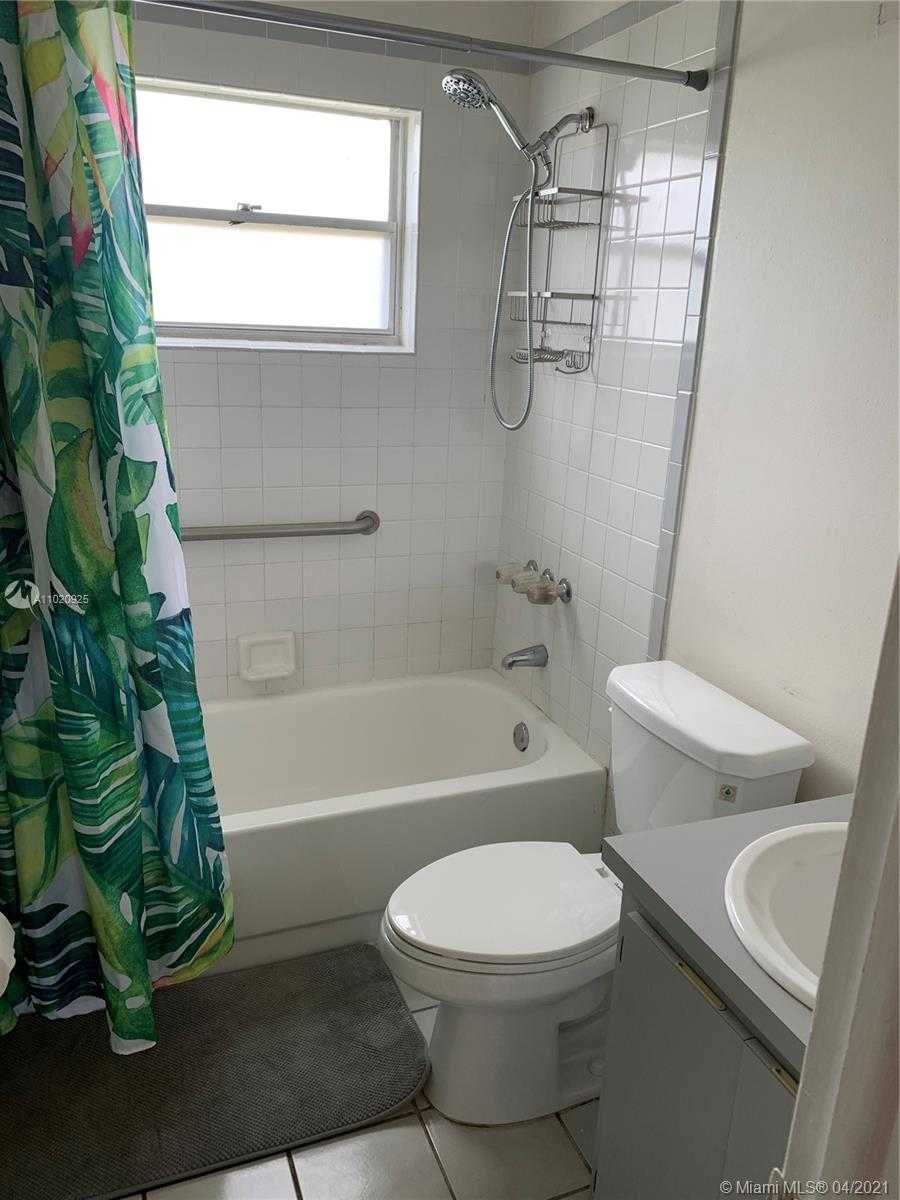 Small Image of 1910 HARDING ST #REAR, Hollywood Number 7