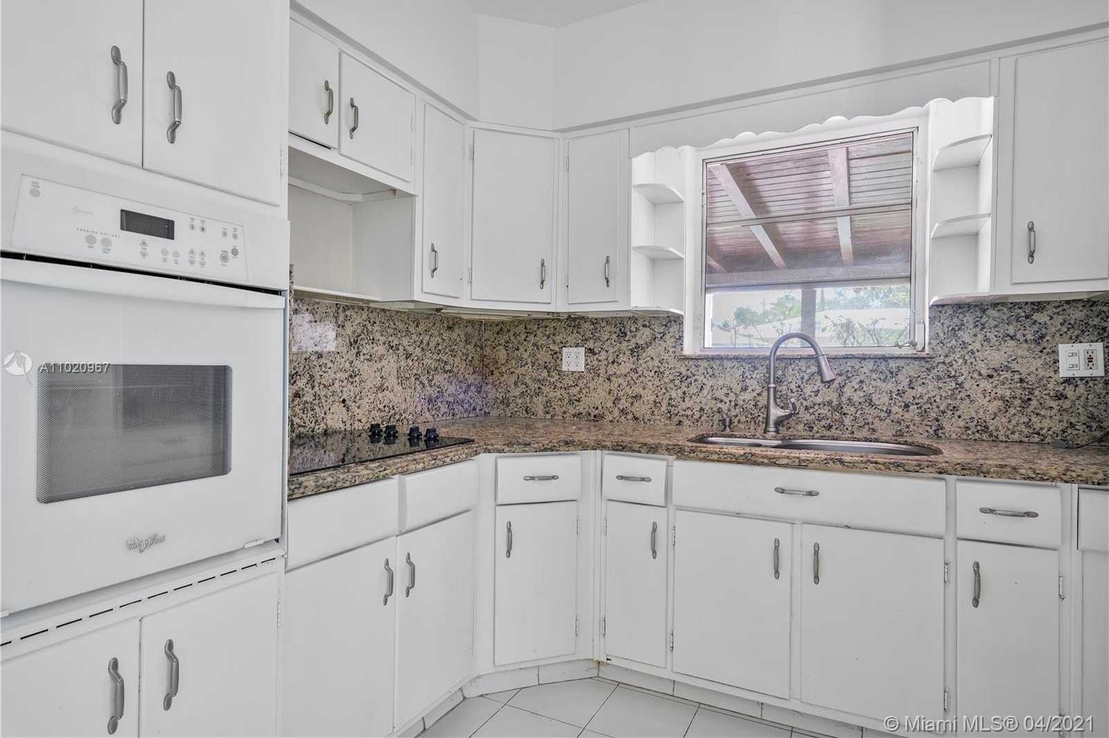 Small Image of 1175 NORTH EAST 165TH ST, North Miami Beach Number 11