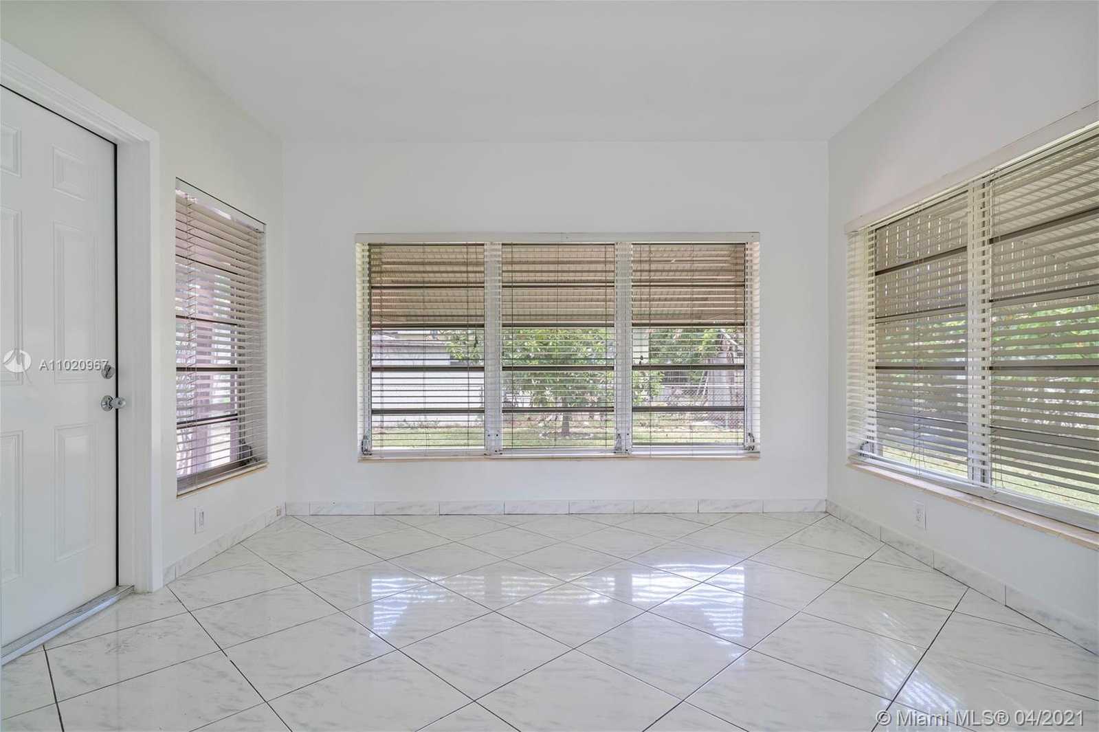 Small Image of 1175 NORTH EAST 165TH ST, North Miami Beach Number 9