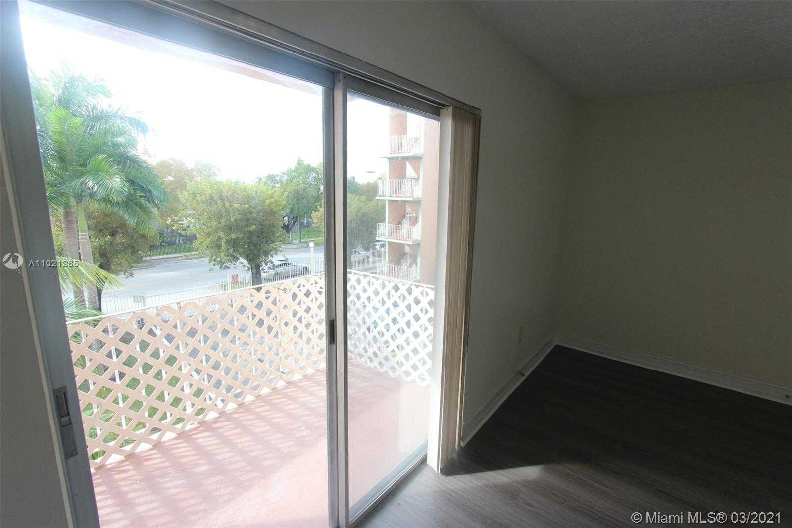 Small Image of 1655 WEST 44TH PL #304, Hialeah Number 12