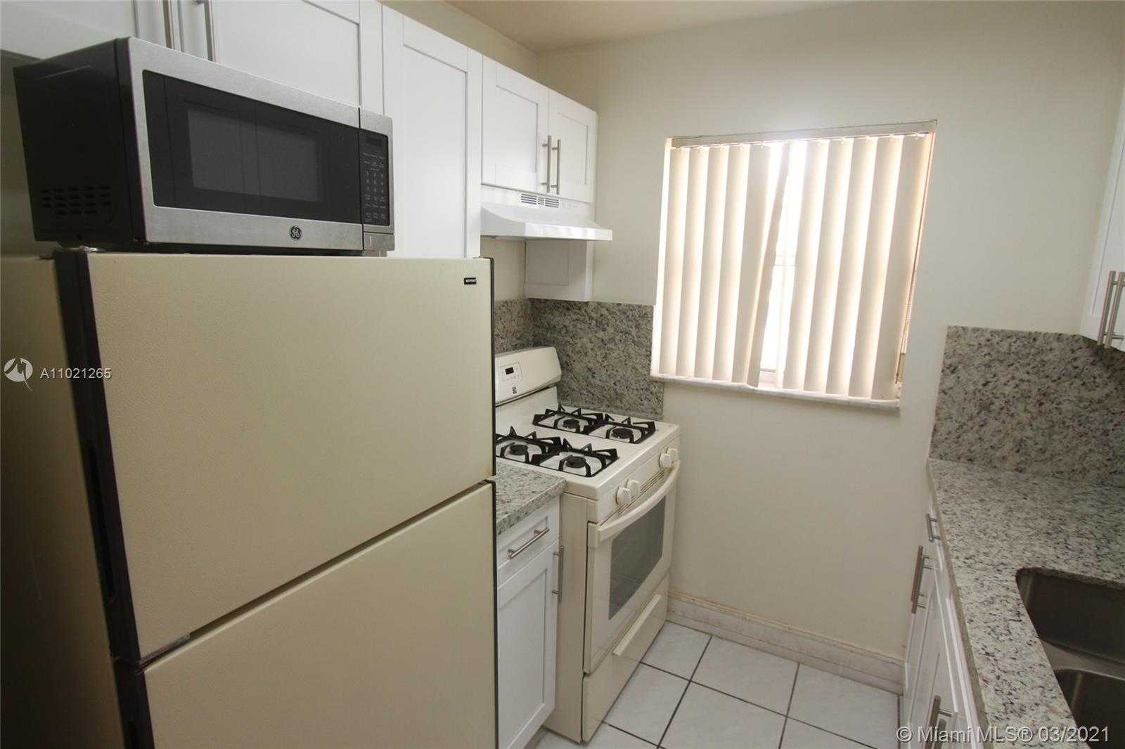 Small Image of 1655 WEST 44TH PL #304, Hialeah Number 4
