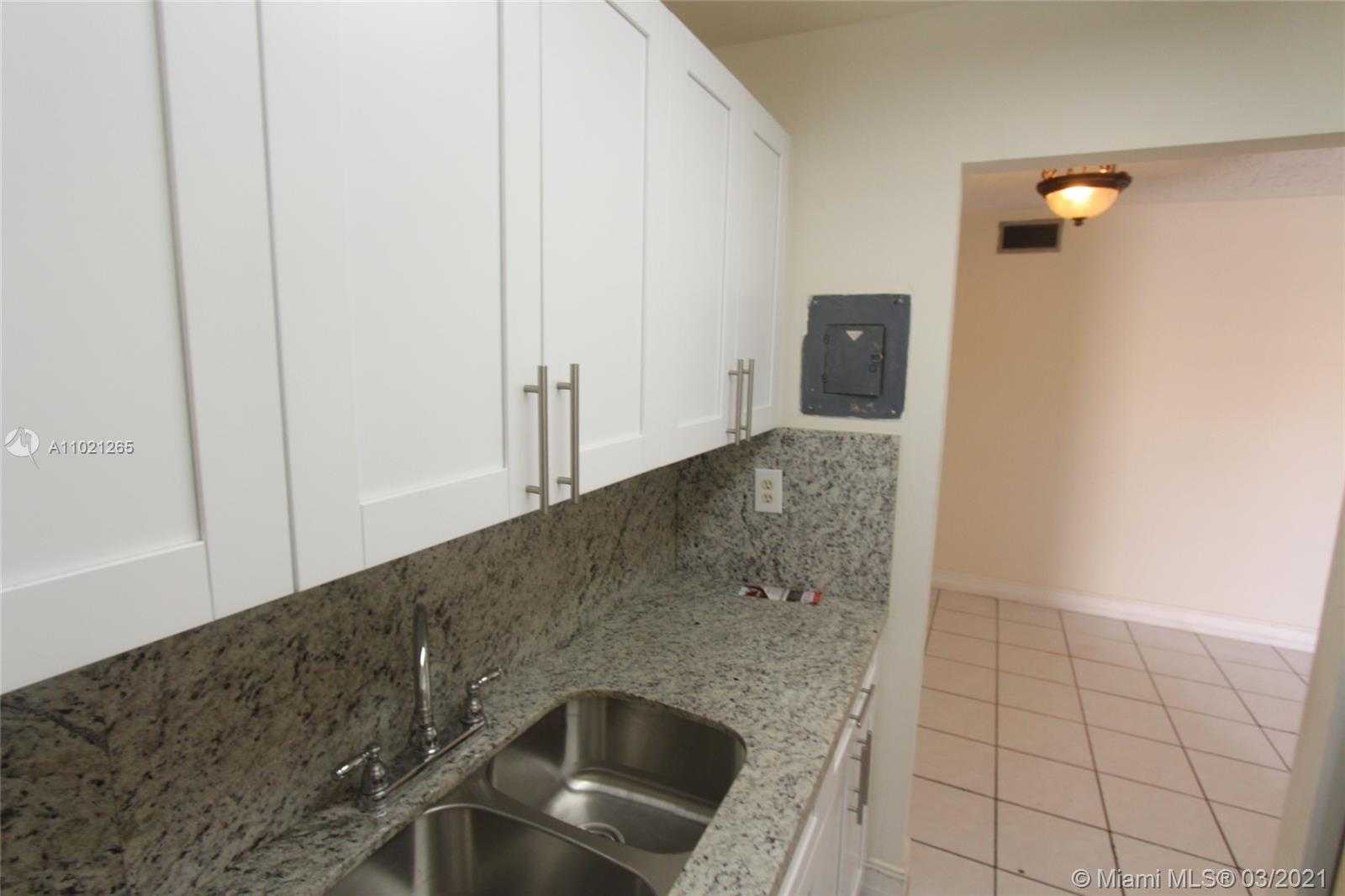 Small Image of 1655 WEST 44TH PL #304, Hialeah Number 7