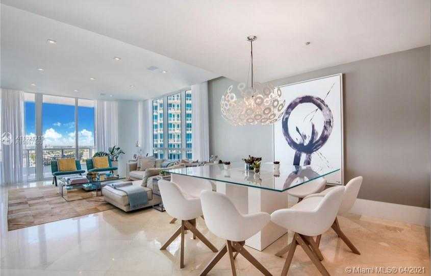 Small Image of 100 SOUTH POINTE DR #1810, Miami Beach Number 4