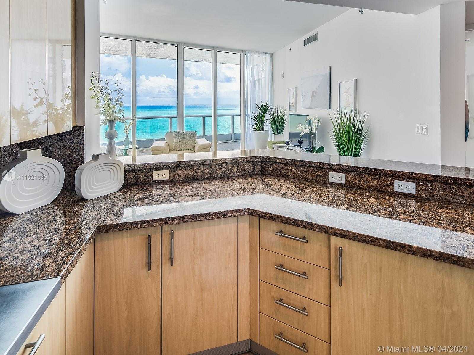 Small Image of 100 SOUTH POINTE DR #2208, Miami Beach Number 17