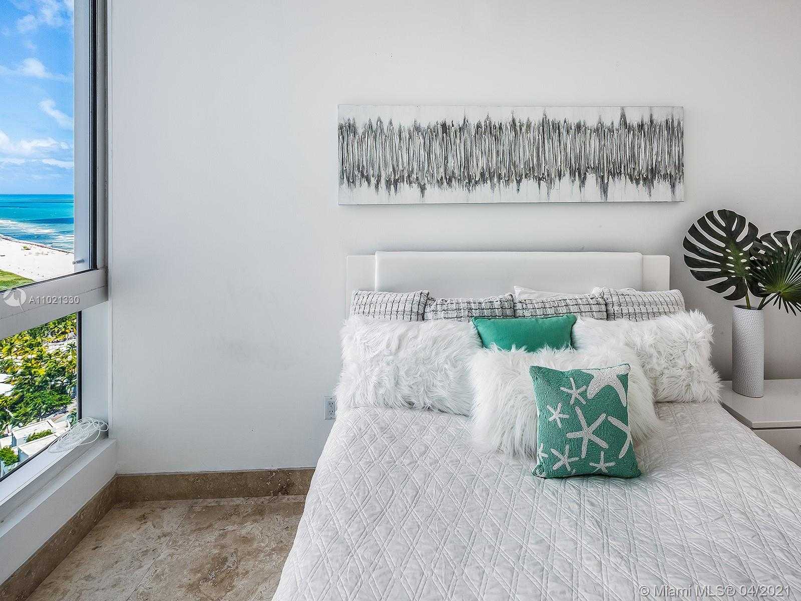 Small Image of 100 SOUTH POINTE DR #2208, Miami Beach Number 22