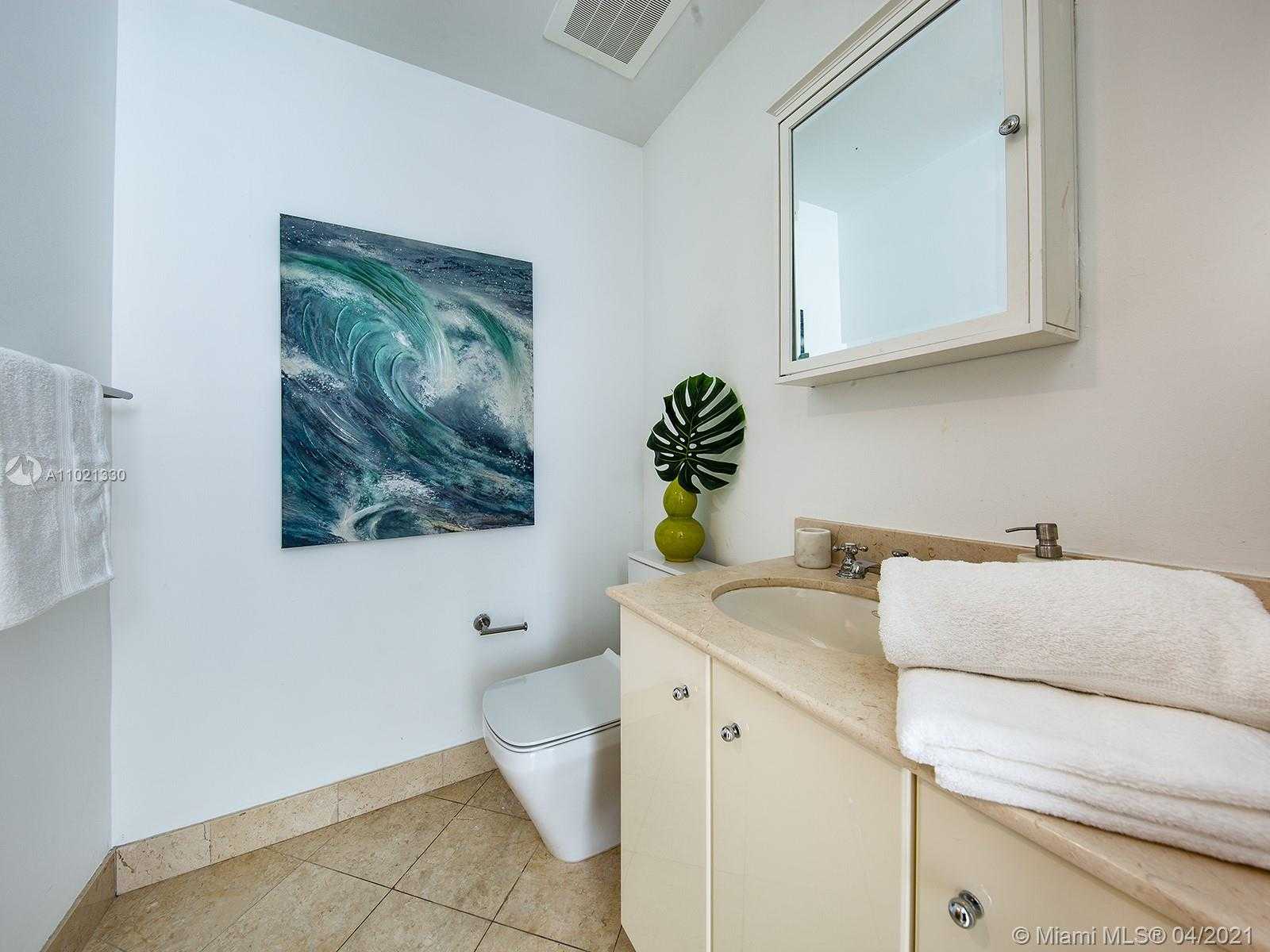 Small Image of 100 SOUTH POINTE DR #2208, Miami Beach Number 23