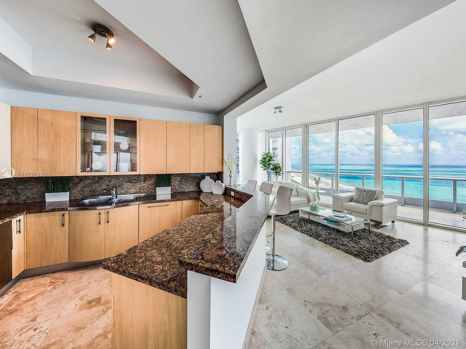 Small Image of 100 SOUTH POINTE DR #2208, Miami Beach Number 3