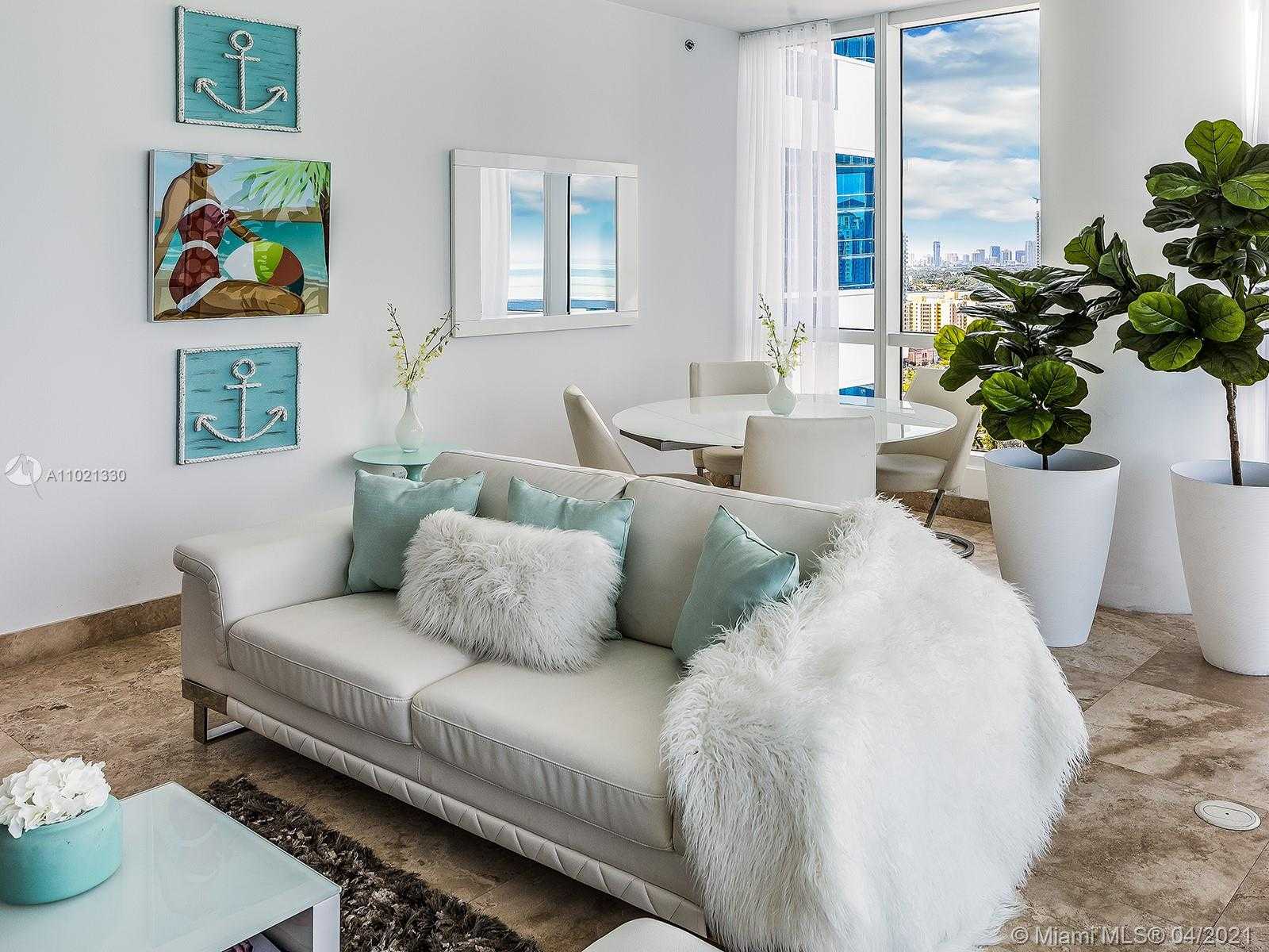 Small Image of 100 SOUTH POINTE DR #2208, Miami Beach Number 7