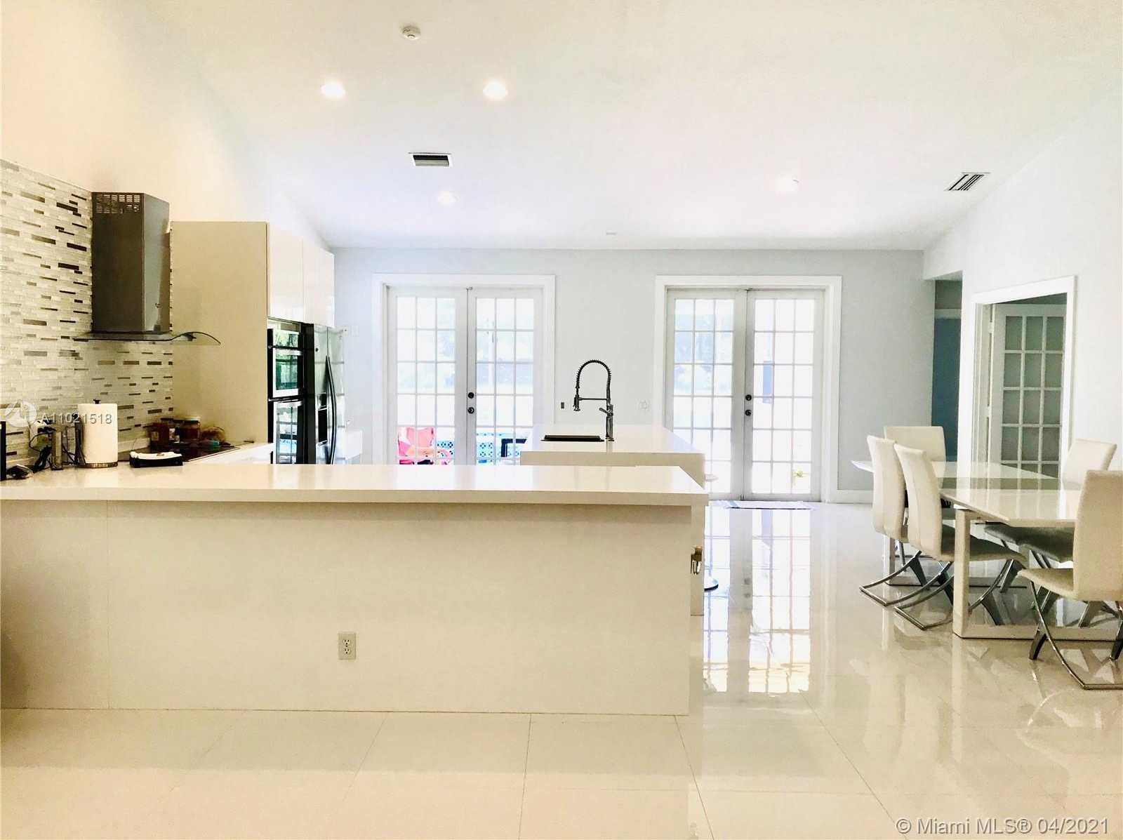 Small Image of 848 SAVANNAH FALLS DR #848, Weston Number 10