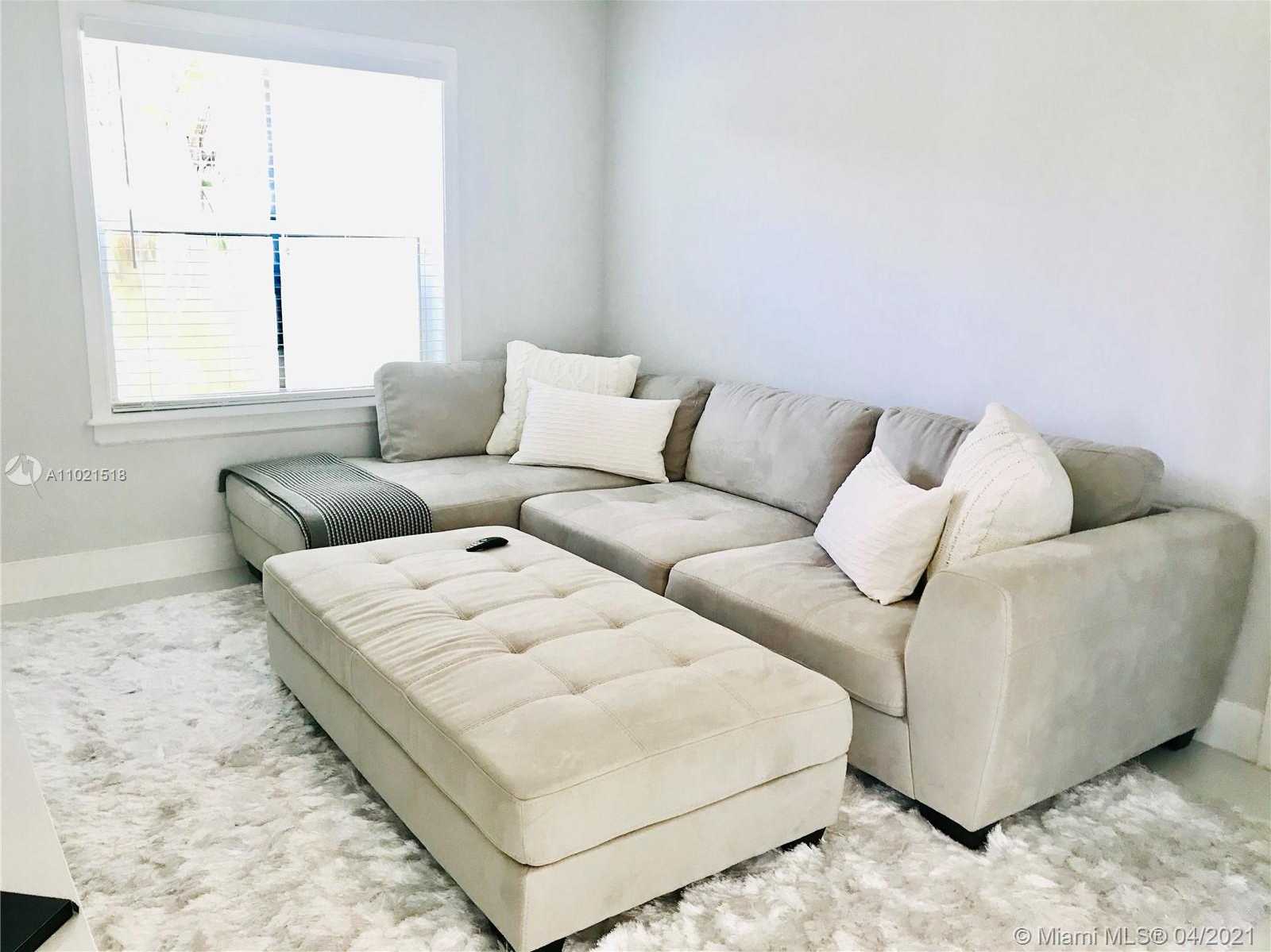 Small Image of 848 SAVANNAH FALLS DR #848, Weston Number 17