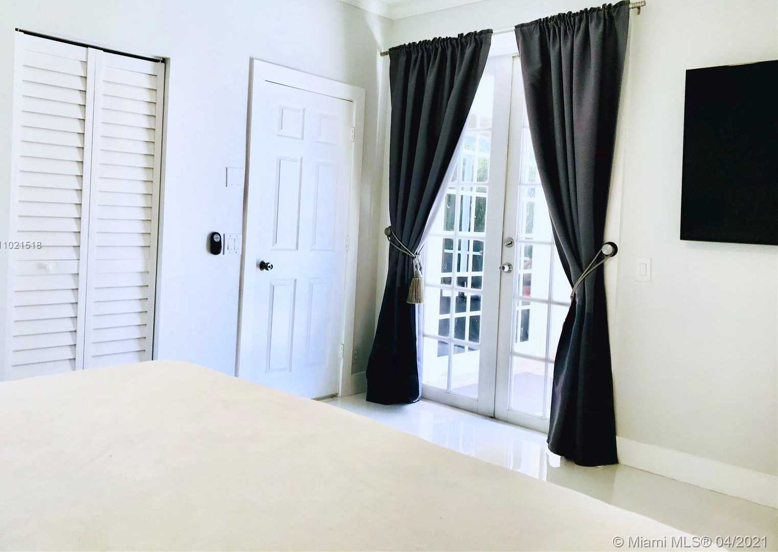 Small Image of 848 SAVANNAH FALLS DR #848, Weston Number 19
