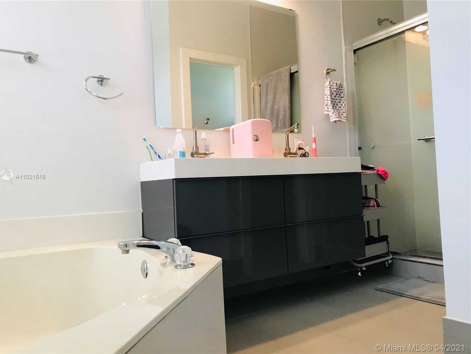 Small Image of 848 SAVANNAH FALLS DR #848, Weston Number 21