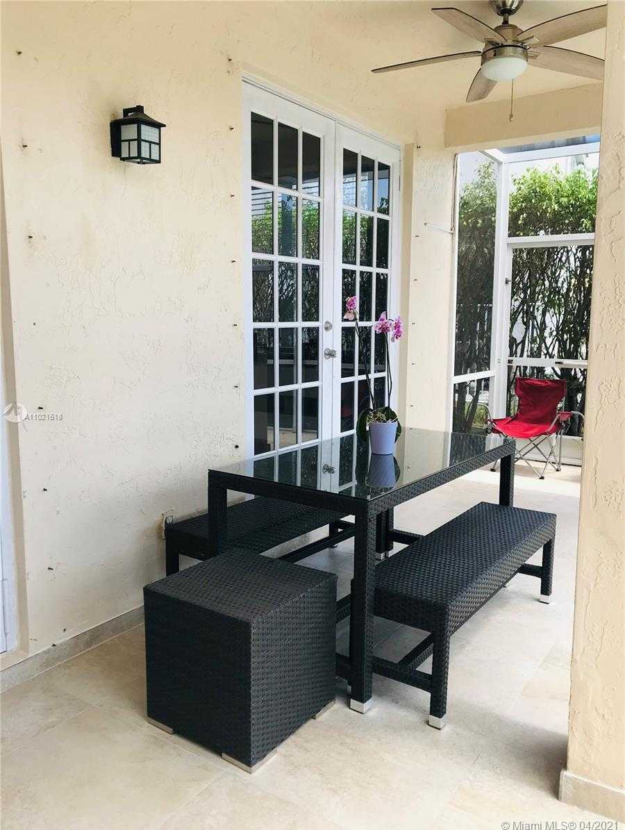 Small Image of 848 SAVANNAH FALLS DR #848, Weston Number 27