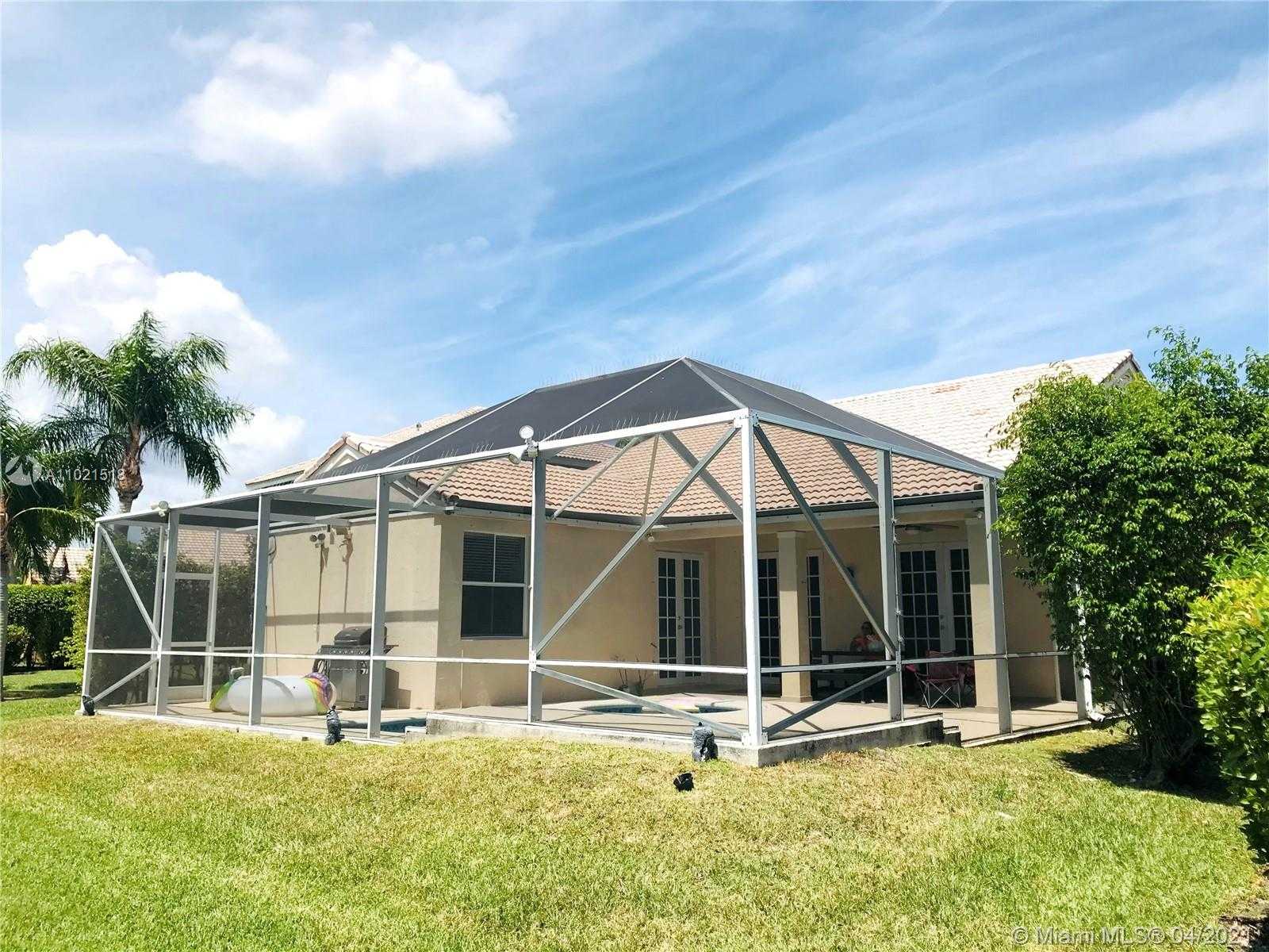 Small Image of 848 SAVANNAH FALLS DR #848, Weston Number 30